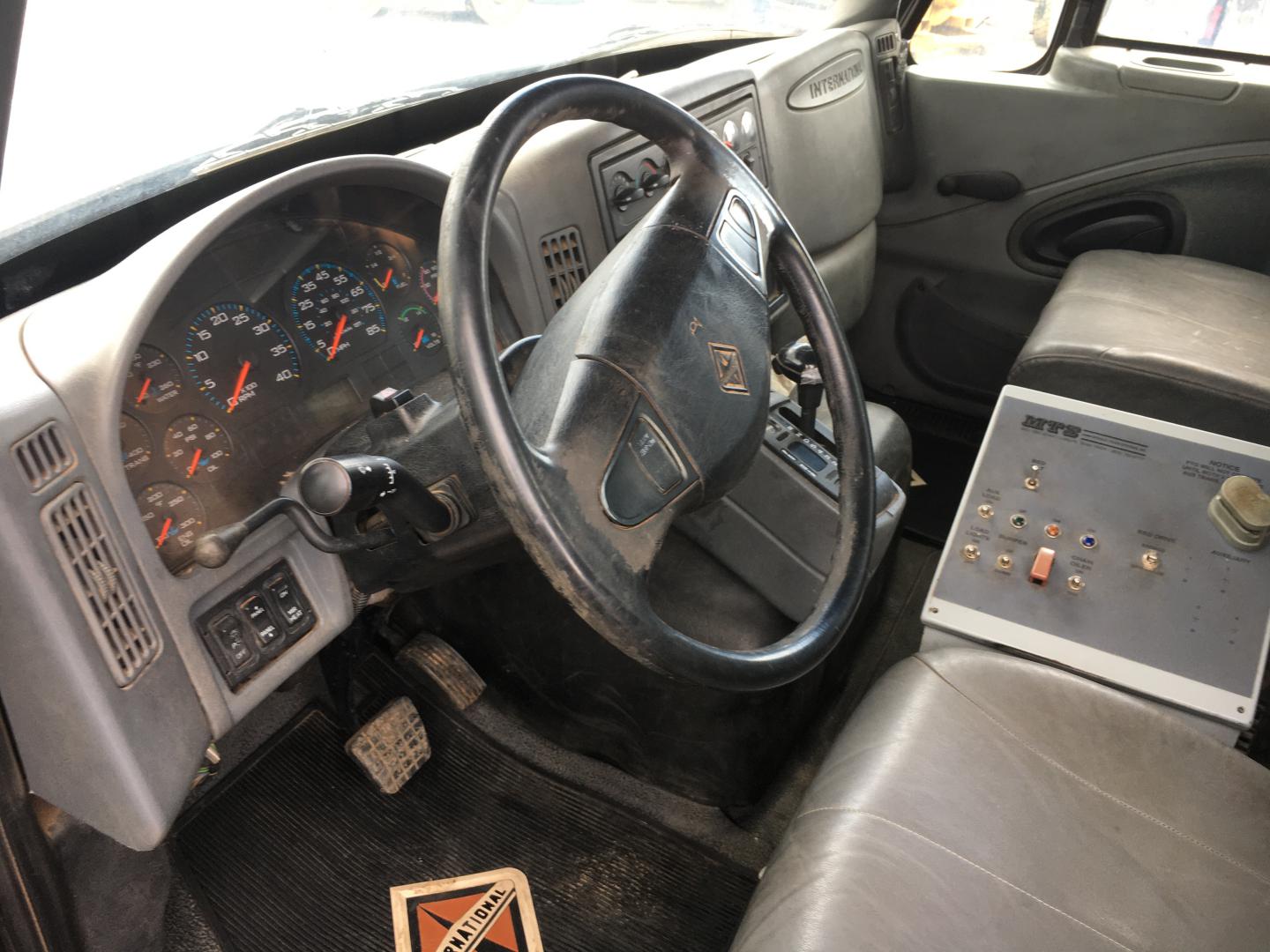 ./imagenes/INVOICE/2019/16983/CAMION INTERNATIONAL 7600 CON TRANSPORTADOR DE ALGODON  (28).JPG